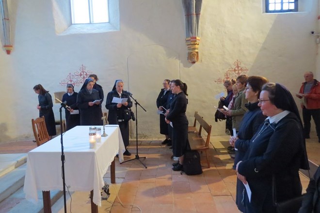 Sestre klanjateljice Krvi Kristove hodočastile Marijinim putem